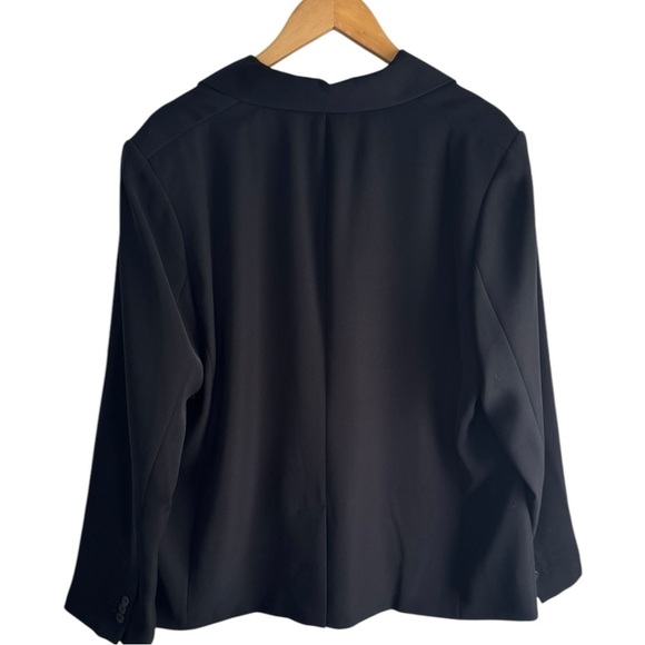 New! Vince Single-Button Crepe Blazer - Picture 8 of 11